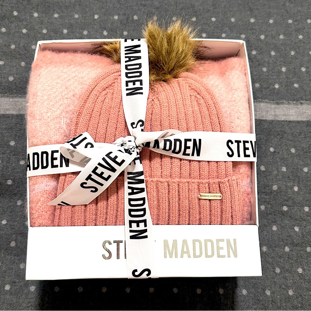 Steve Madden Hat & Scarf Set - blush (Women's 2-Pc. Pom Beanie & Scarf Set)